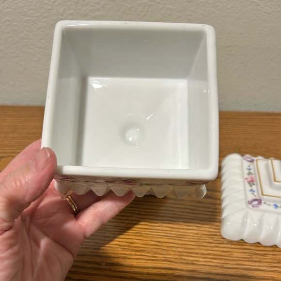 Waterford Milk Glass Candy Dish With Floral Design - Picture 3 of 12